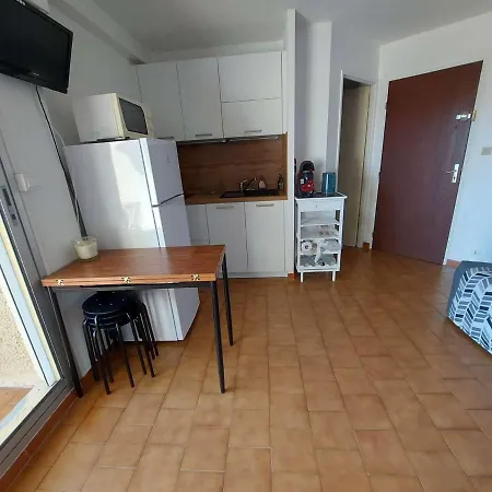 2 Pièces 4 Pers Avec Terrasse, Parking Privé Et Accès Direct à - Fr-1-326-791 Apartamento