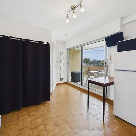 2 Pièces 4 Pers Avec Terrasse, Parking Privé Et Accès Direct à - Fr-1-326-791 Appartement