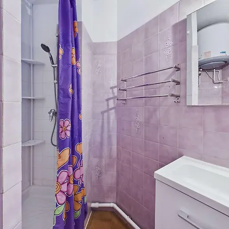 2 Pièces 4 Pers Avec Terrasse, Parking Privé Et Accès Direct à - Fr-1-326-791
