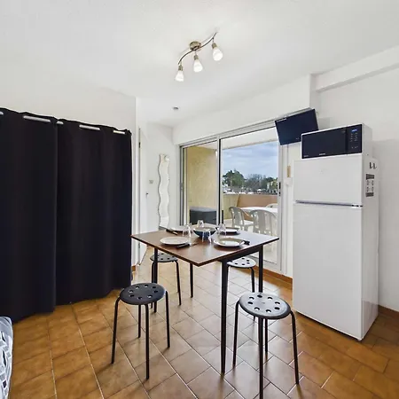2 Pieces 4 Pers Avec Terrasse, Parking Prive Et Acces Direct A - Fr-1-326-791 شقة *